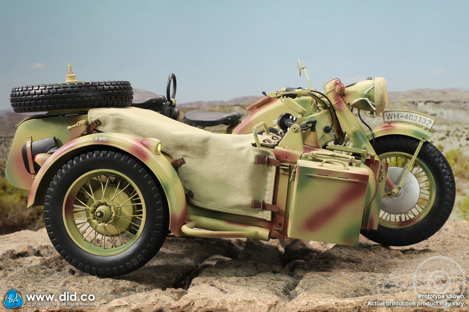 German Zündapp KS 750 Motorcycle with sidecar (Camo) - in 1/6 scale
