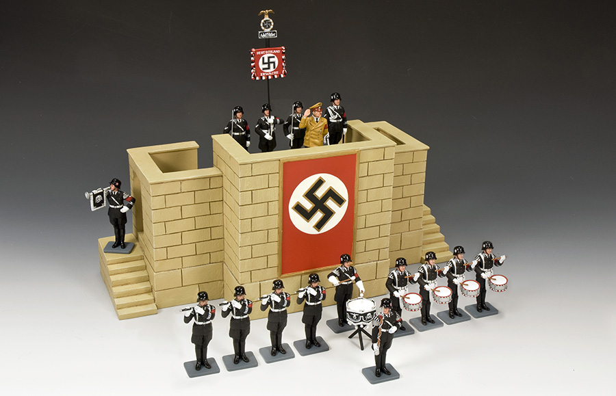 lah082_groupzgMrAyxZ0mM3O Nürnberg Review Stand