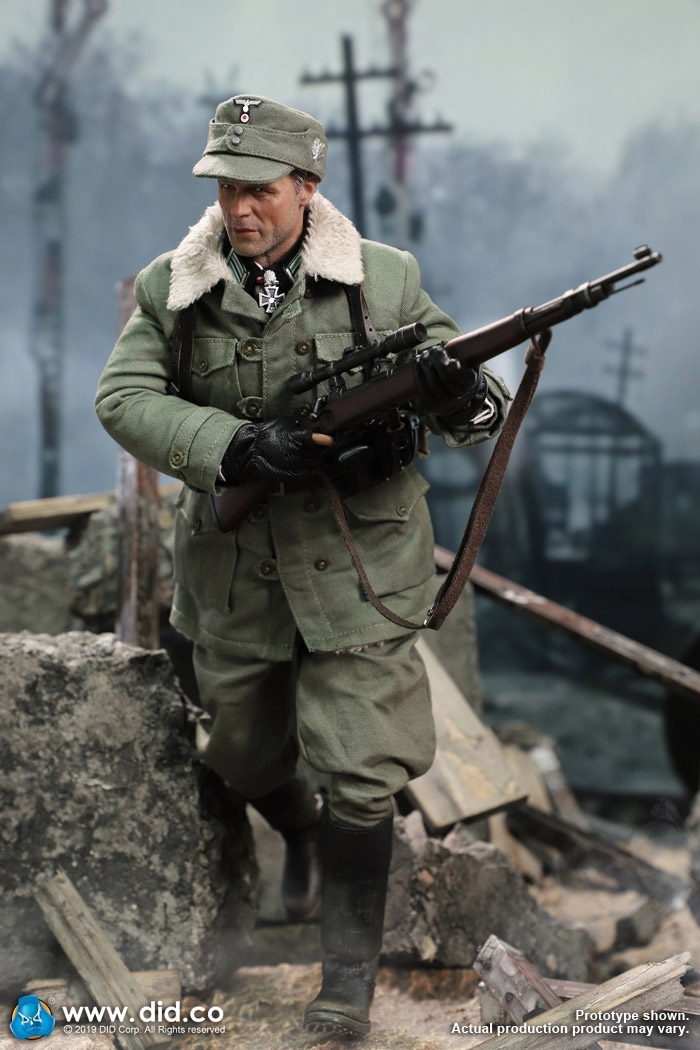 80138-21PojuzmGWdzJyo Major Erwin König - WWII German Sniper