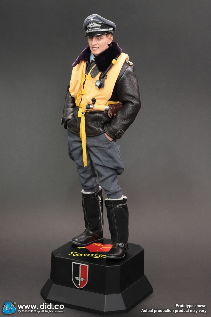 Erich Hartmann - WWII German Luftwaffe Ace Pilot - in 1/6 scale Erich Hartmann - WWII German Luftwaffe Ace Pilot - in 1/6 scale