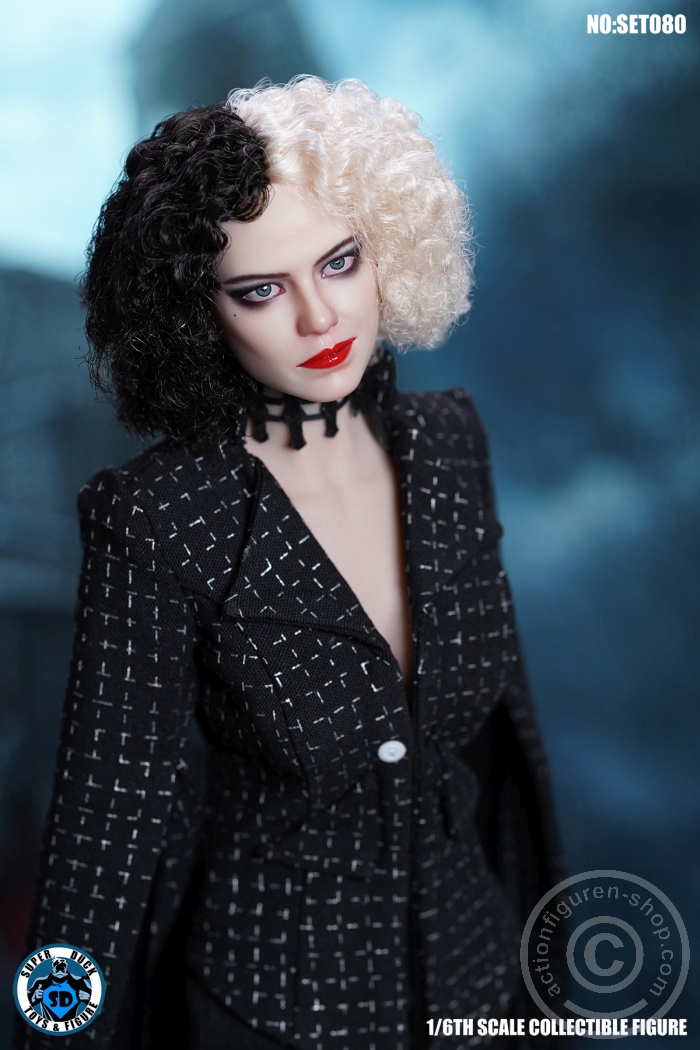 Cruella - Head and Outfit Set Cruella - Head and Outfit Set