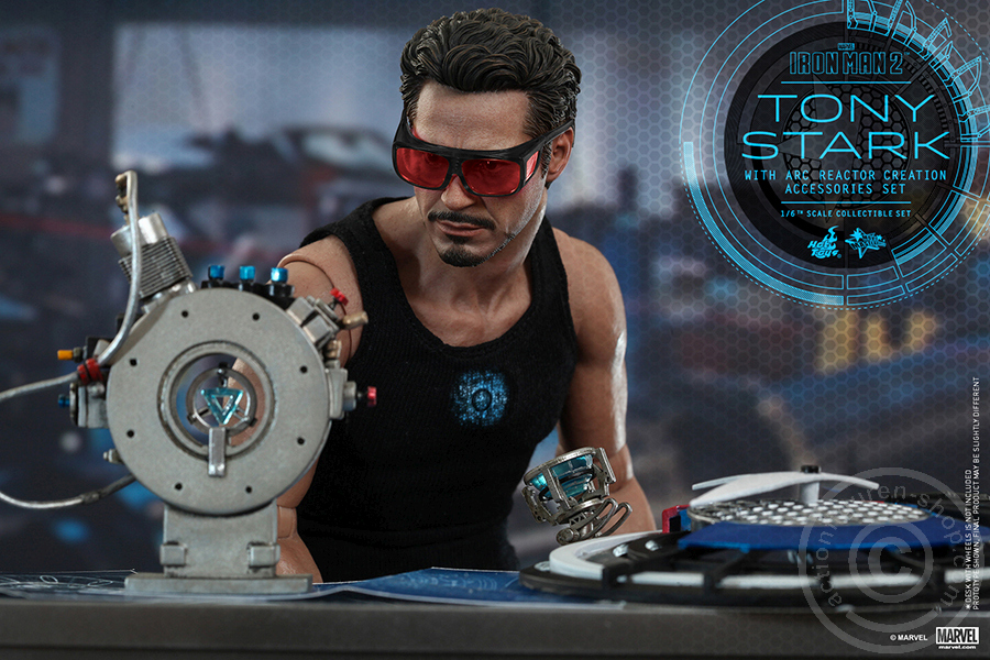 176307-08 Iron Man 2 - Tony Stark with Arc Reactor Creation Accessories