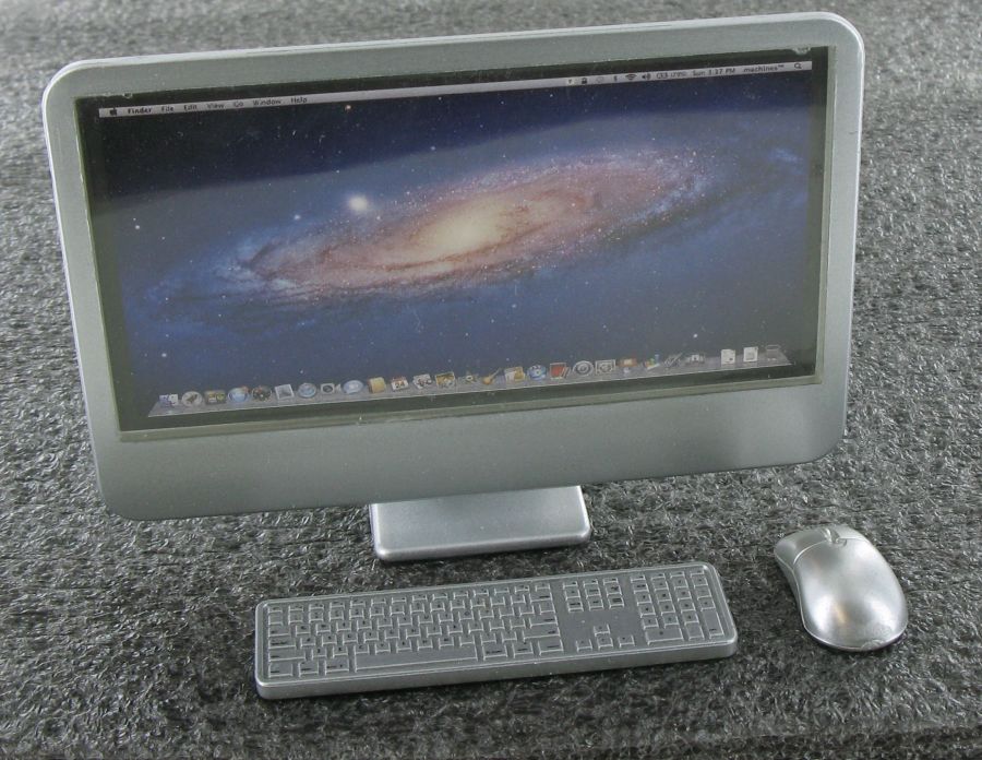 Computer mit Maus und Tastatur