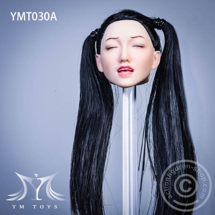 YMT-030A-03 Kopf - geschlossene Augen, schwarze Zöpfe