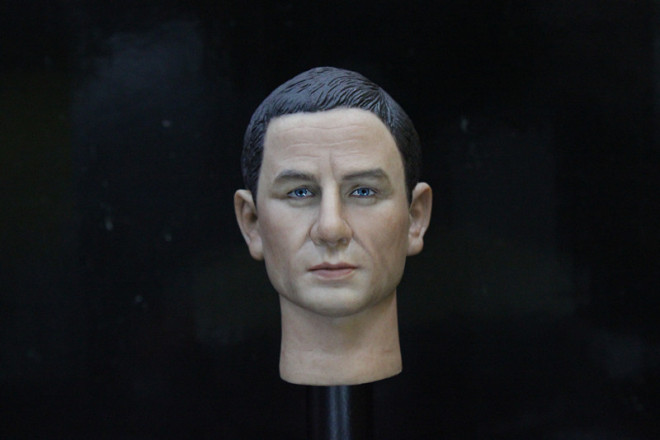 Daniel Craig - Head + Body