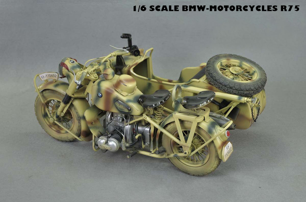 BMW R75 mit Beiwagen in Waffen-Tarnfarbe