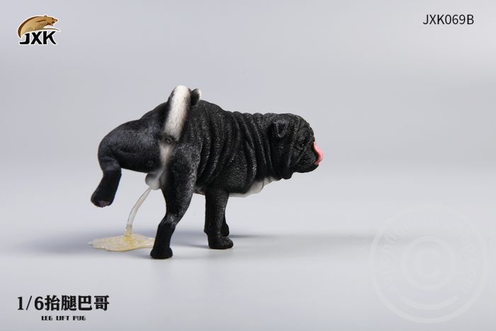 JXK069E-02 Pug w/ Leg Lift & Diorama Platform