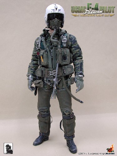 HT_USMC-F-4-Phantom-Pilot_03ASWB8c6setBky USMC F-4 Phantom Pilot - Tiger-Stripe