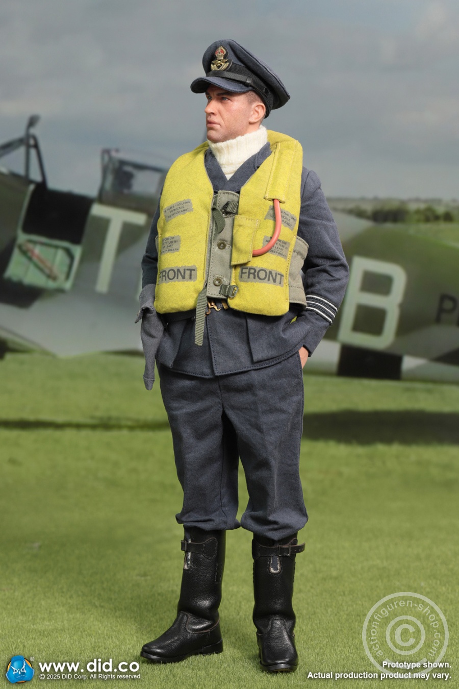 Tom - WWII British Pilot Squadron Leader - in 1/6 scale Tom - WWII British Pilot Squadron Leader - in 1/6 scale