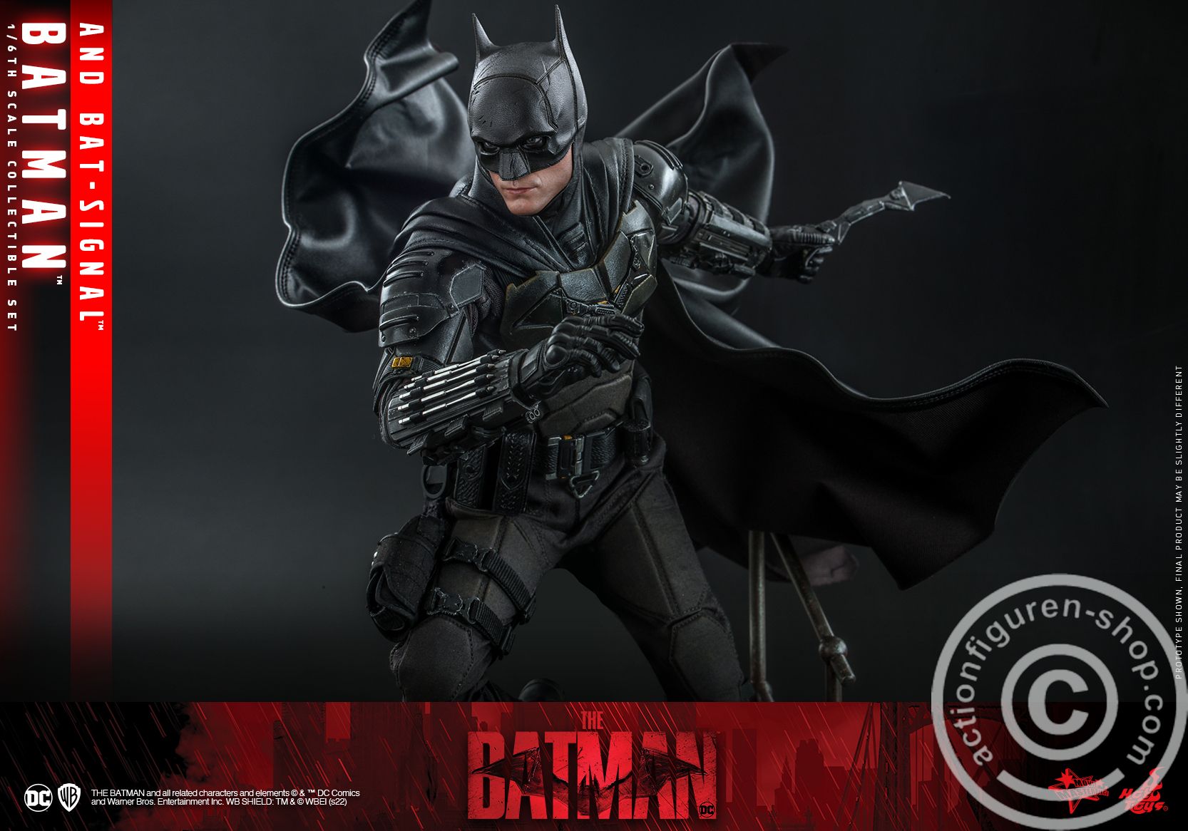 The Batman - Batman and Bat-Signal Set - MMS639 The Batman - Batman and Bat-Signal Set - MMS639