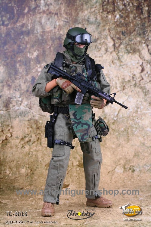 TTL9018-04 US Navy Corpsman - Joint Operation