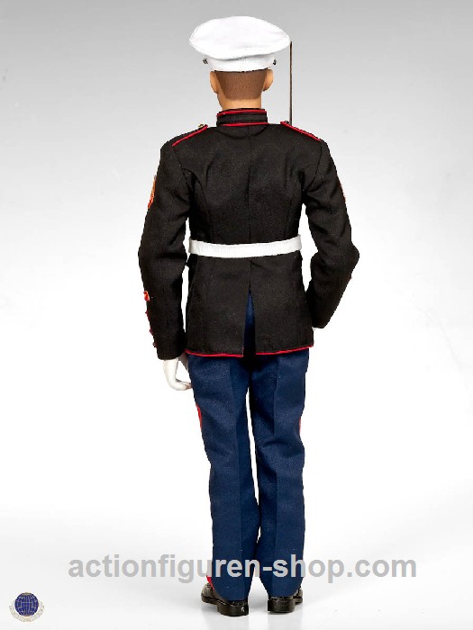 CAL8013-10 U.S. Marine Corps in Parade Uniform w/ M1 Garand