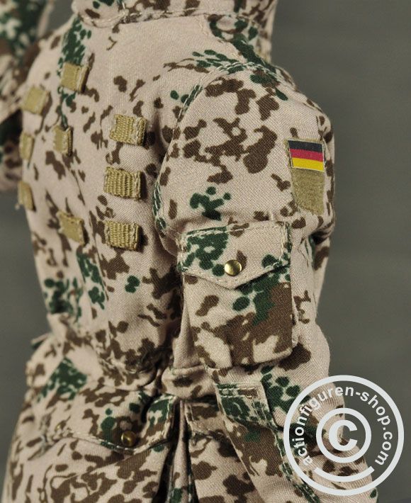 Bundeswehrsoldat Wüsten-Tarn - mit Barett