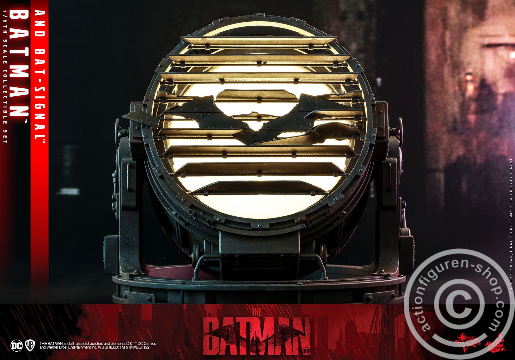 The Batman - Batman and Bat-Signal Set