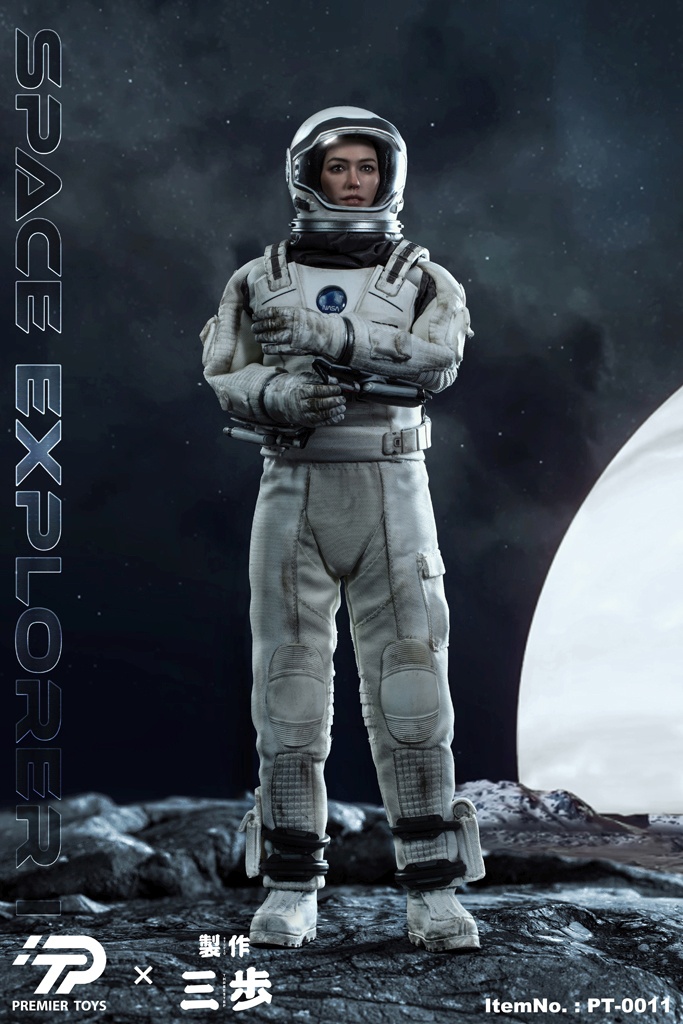 Female Interstellar Space Explorer - in 1/6 scale