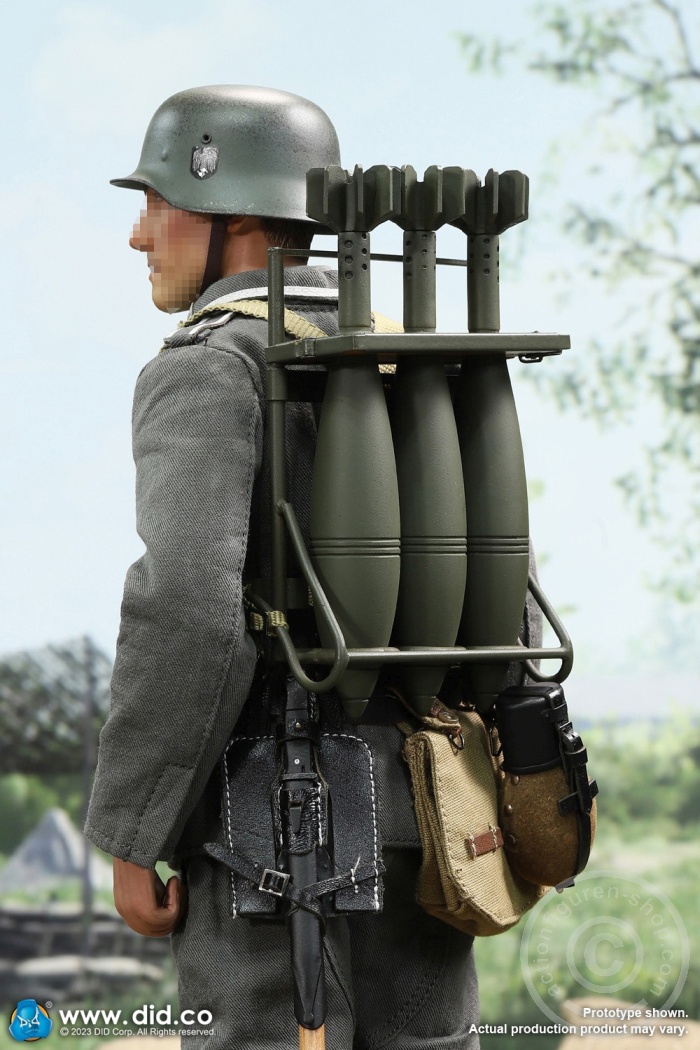 German 12cm Granatwerfer 42 mortar (green) - WW II German 12cm Granatwerfer 42 mortar (green) - WW II