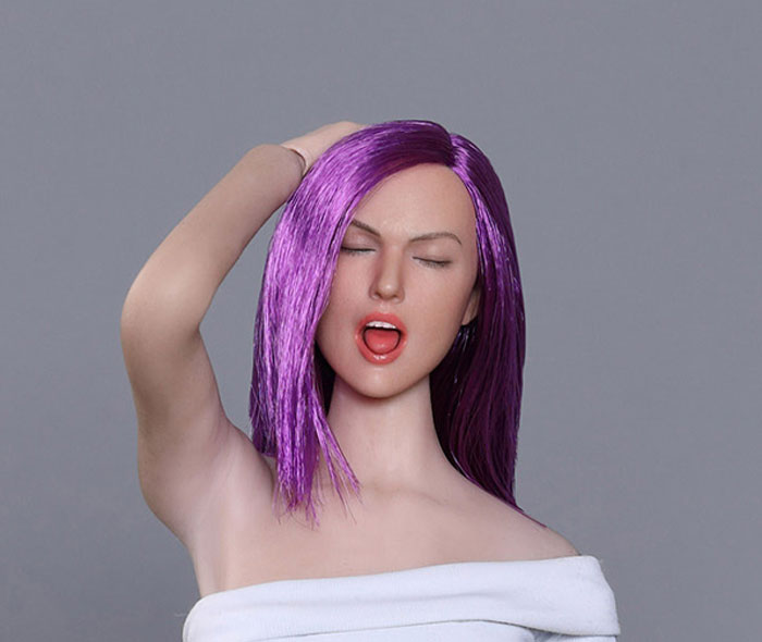Female Head w/ closed Eyes - lila hair