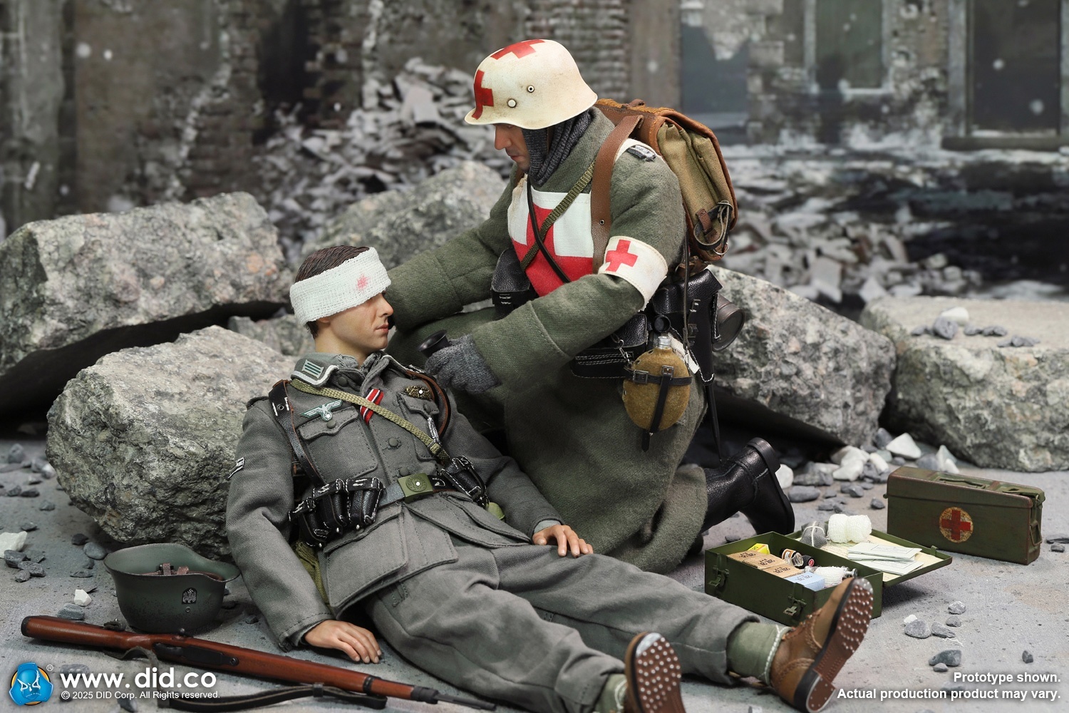 German WH Medic Officer - Unterarzt Gröger - in 1/6 scale German WH Medic Officer - Unterarzt Gröger - in 1/6 scale