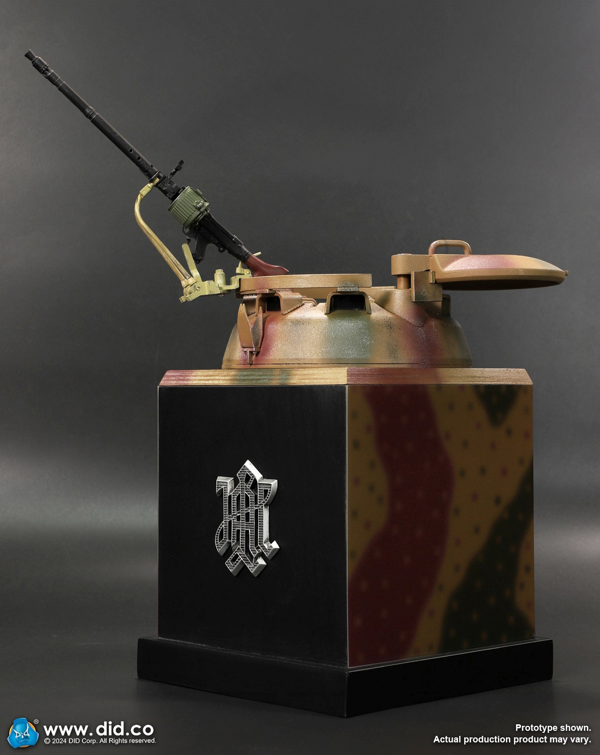 Panther Tank Diorama with MG34 - WWII German Panzer