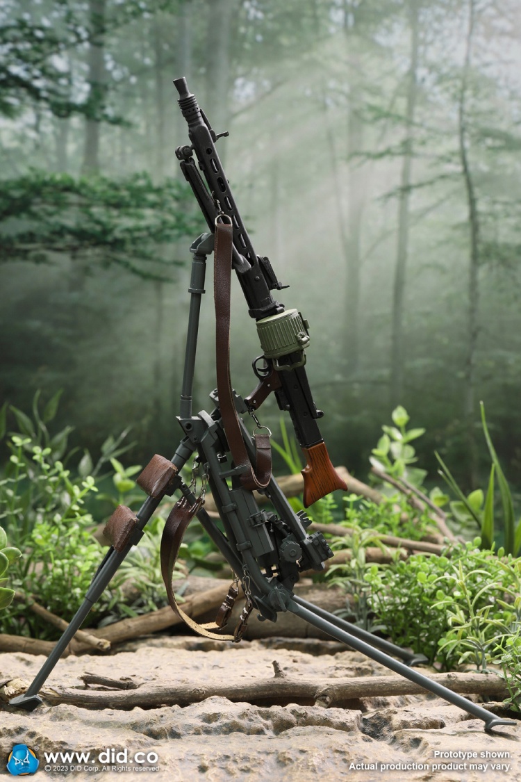 WWII German MG42 Tripod - green WWII German MG42 Tripod - green