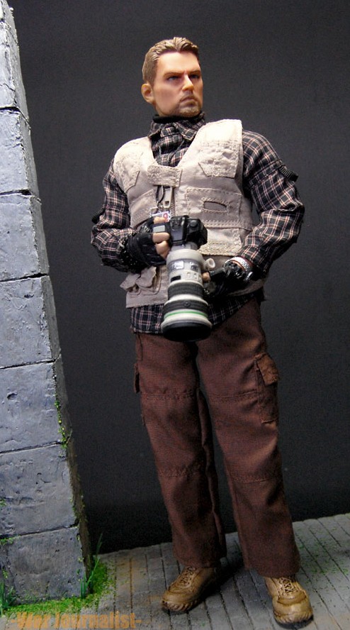 WAR-2 War Journalist
