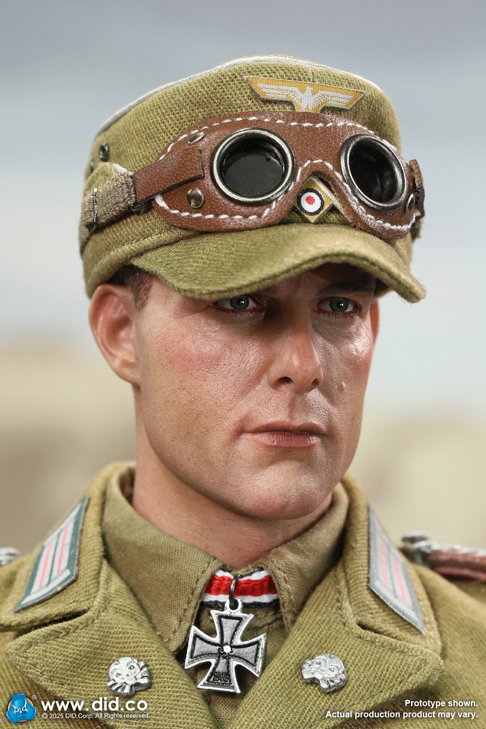 Ishaan & Panzer Commander - Stauffenberg - WWII German Africa Corps Supply Duty - in 1/6 scale Ishaan & Panzer Commander - Stauffenberg - WWII German Africa Corps Supply Duty - in 1/6 scale