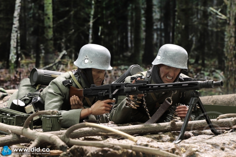 80131-29iP000DCadGL78 Egon - SS-Panzer-Division Das Reich MG42 Gunner