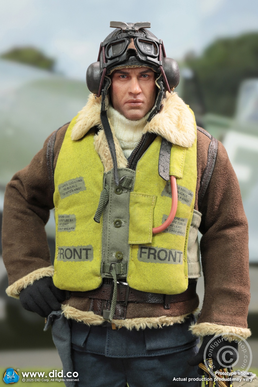 Tom - WWII British Pilot Squadron Leader - in 1/6 scale Tom - WWII British Pilot Squadron Leader - in 1/6 scale