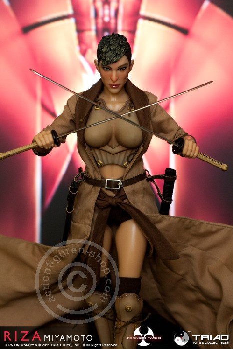 TRRi-02 Riza Miyamoto - Ternion Wars